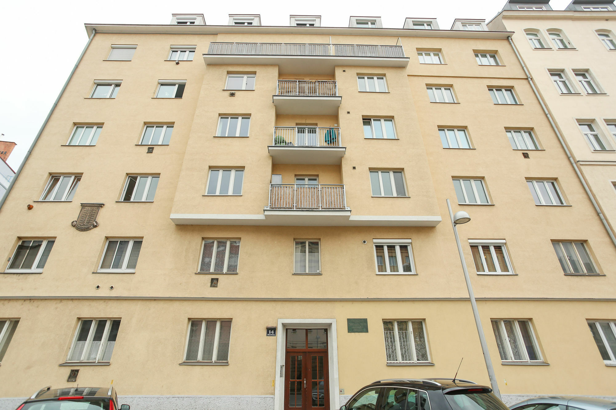 Green Mango City Condo Вена Экстерьер фото