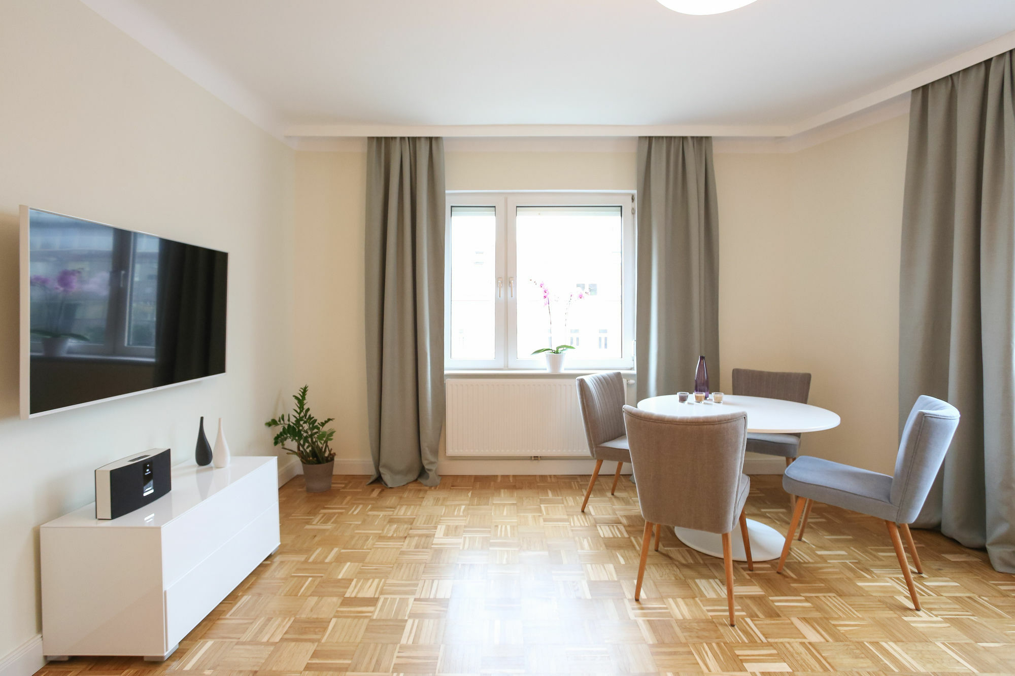 Green Mango City Condo Вена Экстерьер фото