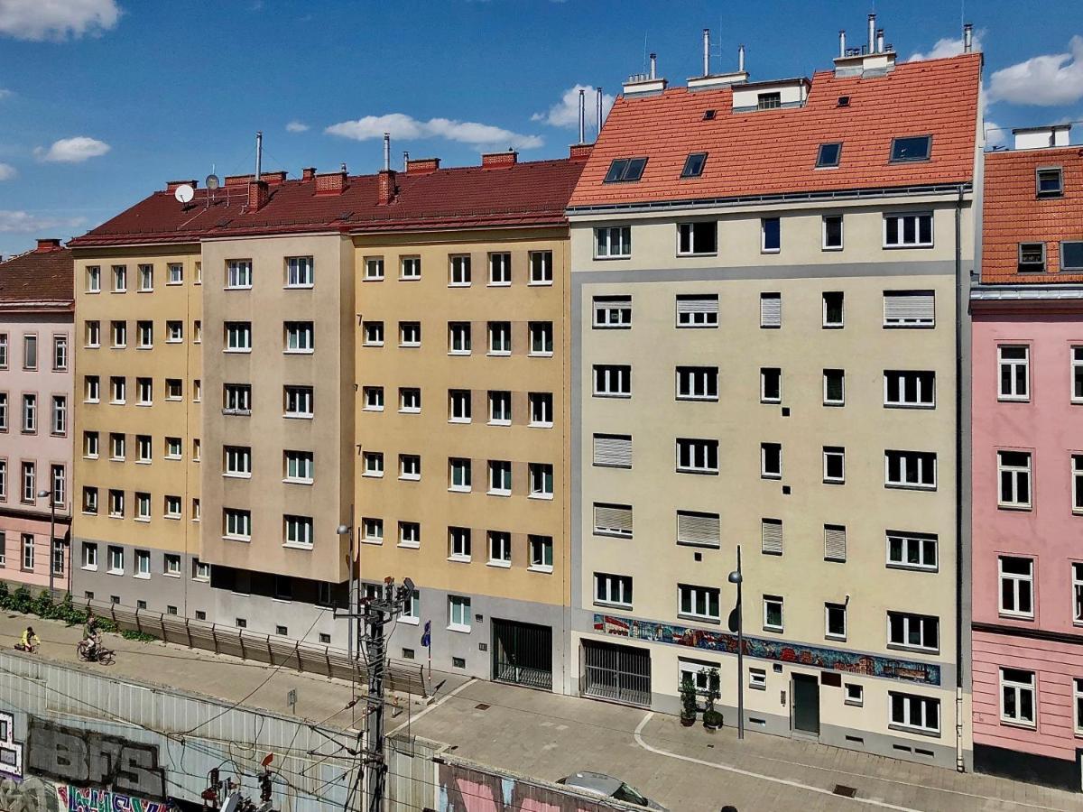 Green Mango City Condo Вена Экстерьер фото